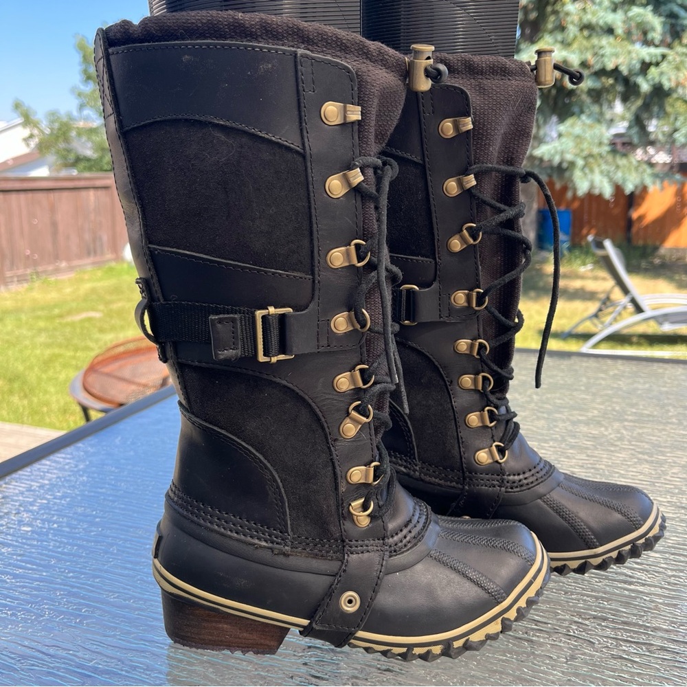 NWOT Sorel Conquest Carly High Lace Up Winter Snow Boots